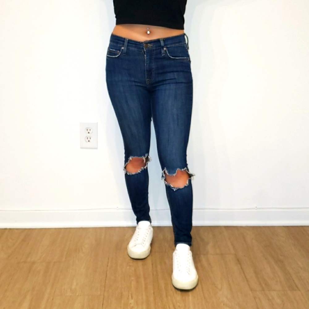 Free People Dark Wash Distressed Skinny Jeans Size 26 Short